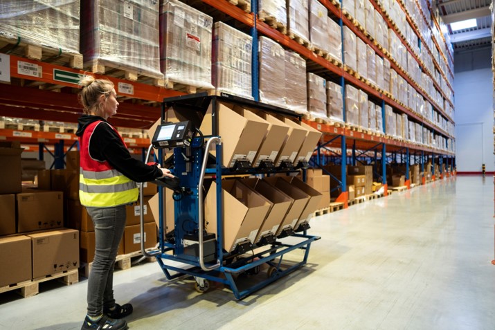 FM Logistic, professionnel de la logistique, recrute et forme avec l’Afpa 12 apprentis préparateurs de commandes en entrepôts (H/F)